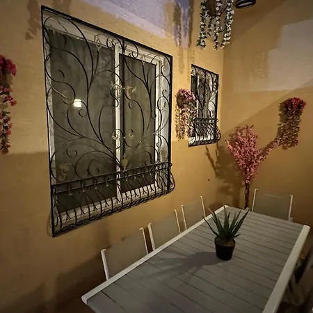 شقة فاخرة غرفتين وصالة ارضية و مدخل مستقل النرجس 11 Riyadh Exterior photo