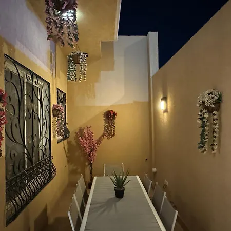 شقة فاخرة غرفتين وصالة ارضية و مدخل مستقل النرجس 11 Riyadh Exterior photo