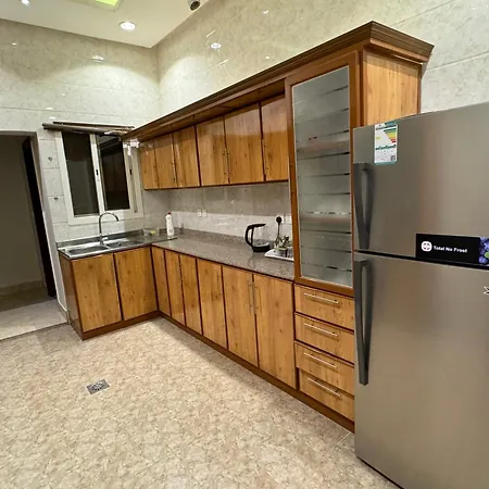 شقة فاخرة غرفتين وصالة ارضية و مدخل مستقل النرجس 11 Riyadh Exterior photo