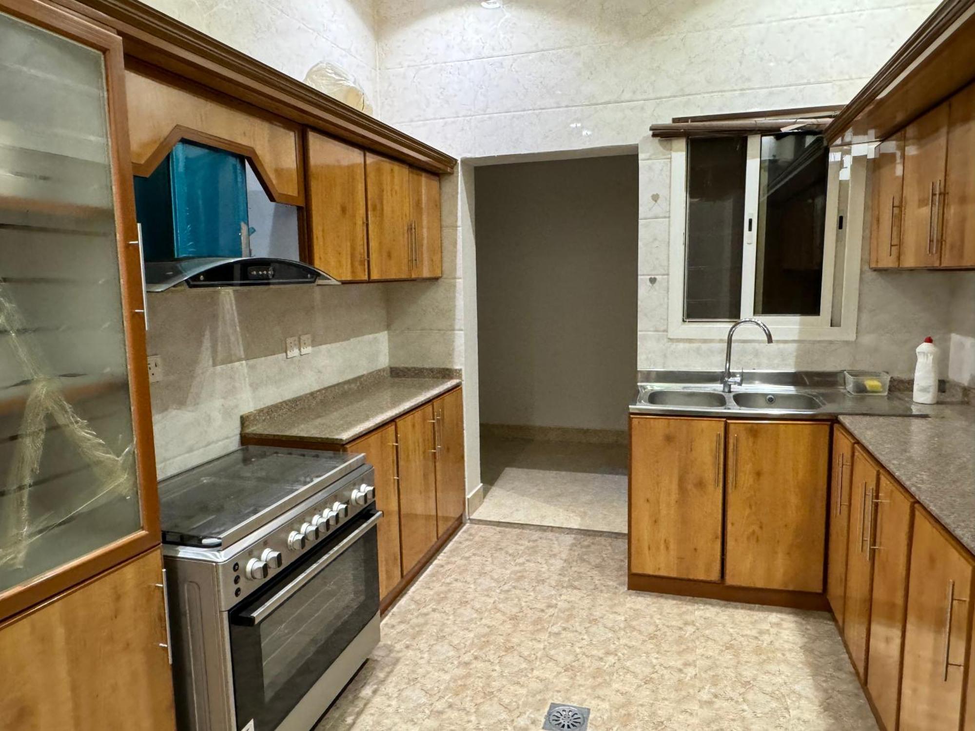 Apartment فاخرة غرفتين وصالة ارضية و مدخل مستقل النرجس 11 *